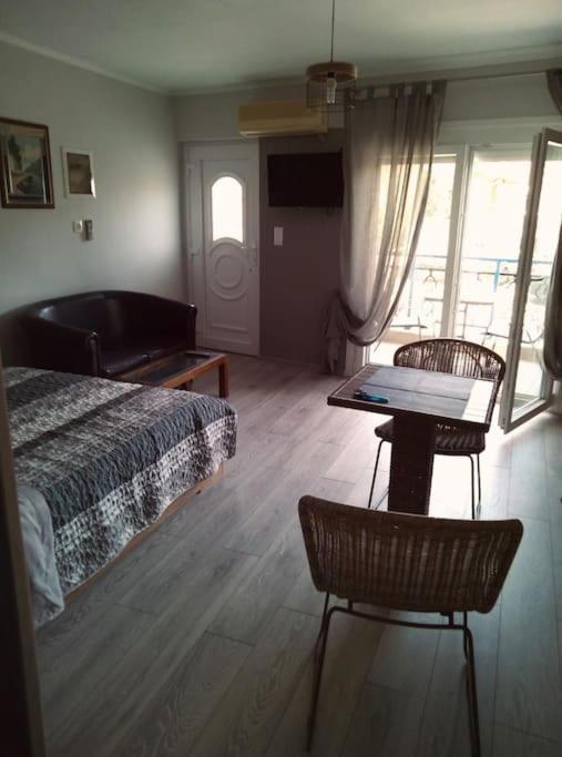 Minimal & Cozy Στουντιο Με Δωρεαν Χωρο Σταθμευσησ Кавала Экстерьер фото